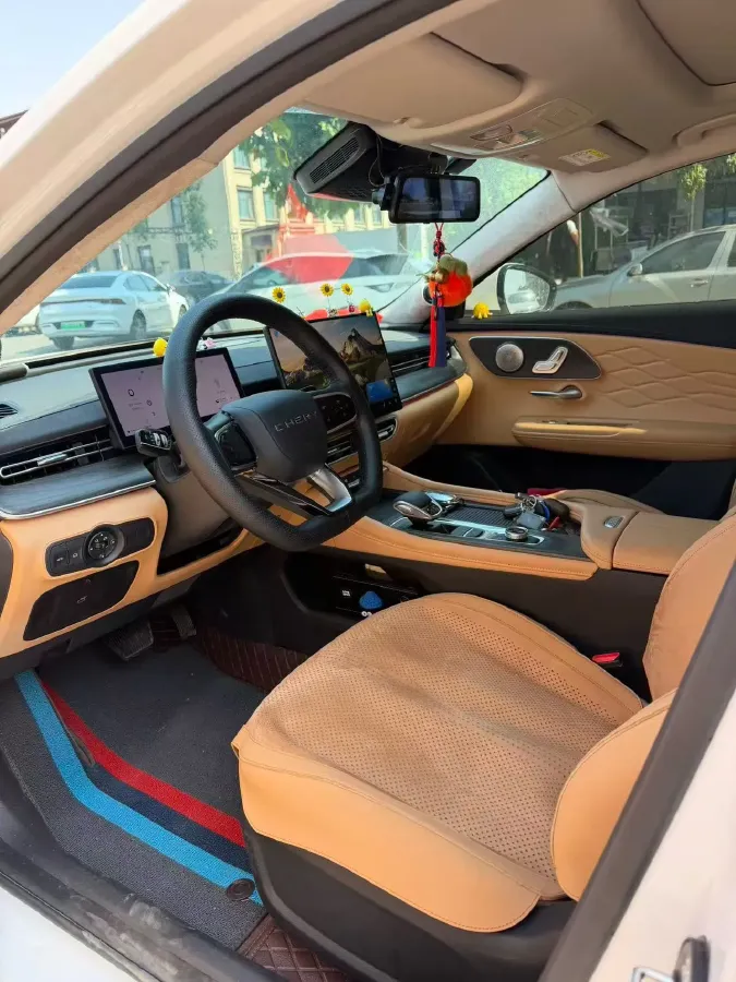 2025 Chery Arrizo 8 Pro 1.6T 197HP L4 7DCT,autocango,china used car exporter,china ev exporter,chinese used car exporter,chinese used ev exporter