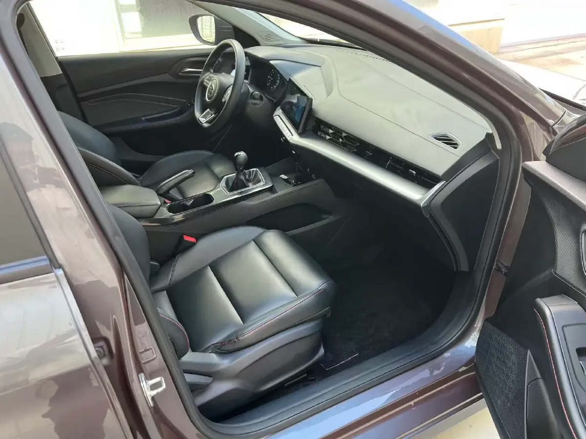 2021 MG 5 1.5L 120HP L4 5MT,autocango,china used car exporter,china ev exporter,chinese used car exporter,chinese used ev exporter