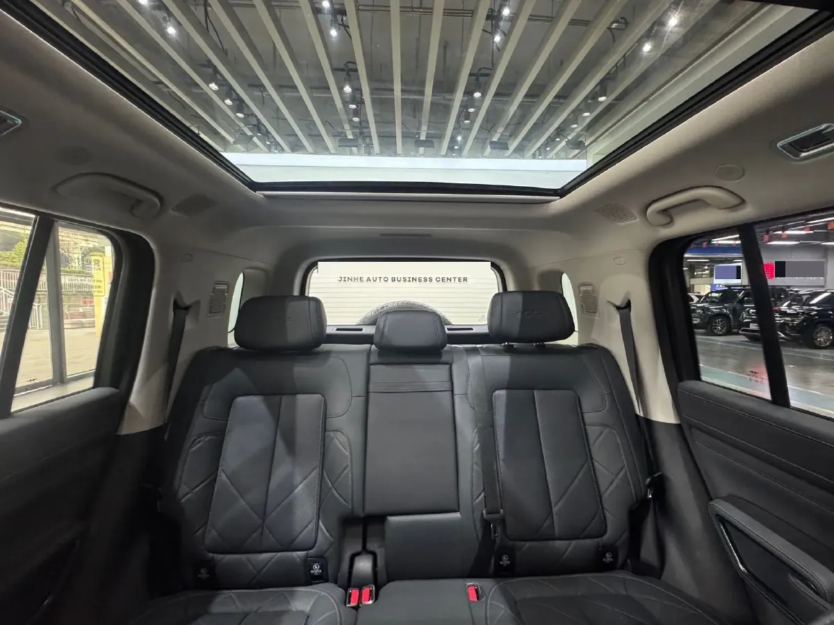 2025 FangChengBao Bao 5 1.5T 194HP L4 E-CVT PHEV 31.8KWH,autocango,china used car exporter,china ev exporter,chinese used car exporter,chinese used ev exporter