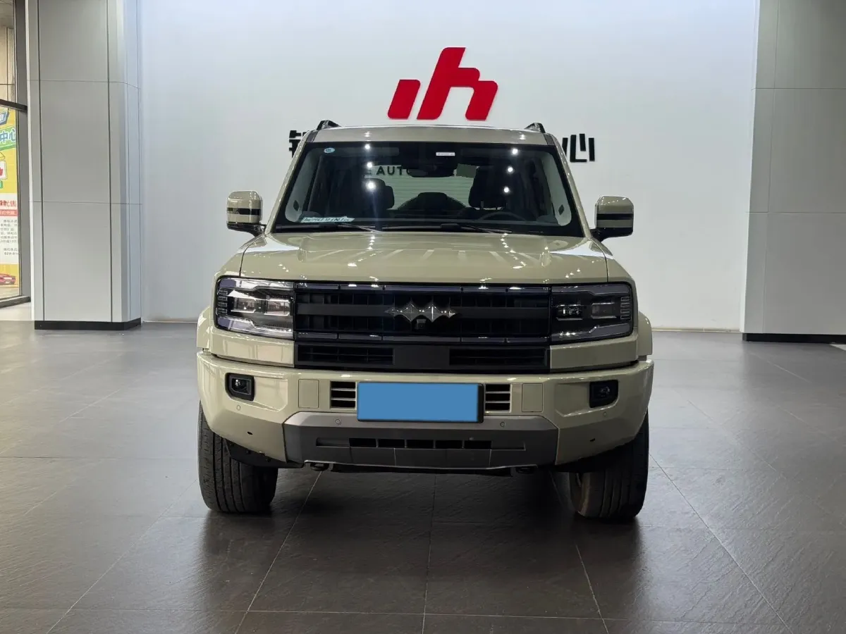 2025 FangChengBao Bao 5 1.5T 194HP L4 E-CVT PHEV 31.8KWH,autocango,china used car exporter,china ev exporter,chinese used car exporter,chinese used ev exporter