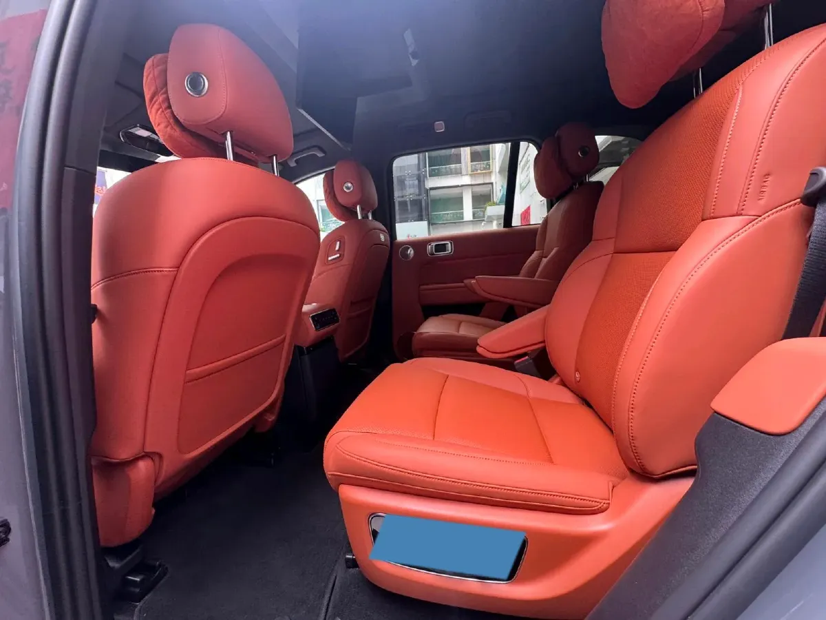 2025 Li L8 Range Extended 154HP REEV,autocango,china used car exporter,china ev exporter,chinese used car exporter,chinese used ev exporter