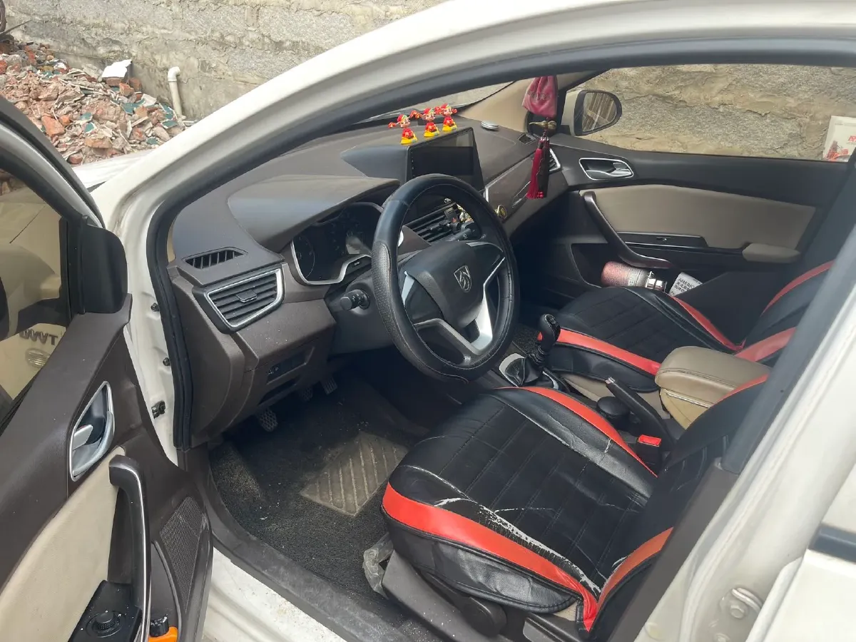 2017 BaoJun 310W 1.5L 105HP L4 6MT,autocango,china used car exporter,china ev exporter,chinese used car exporter,chinese used ev exporter