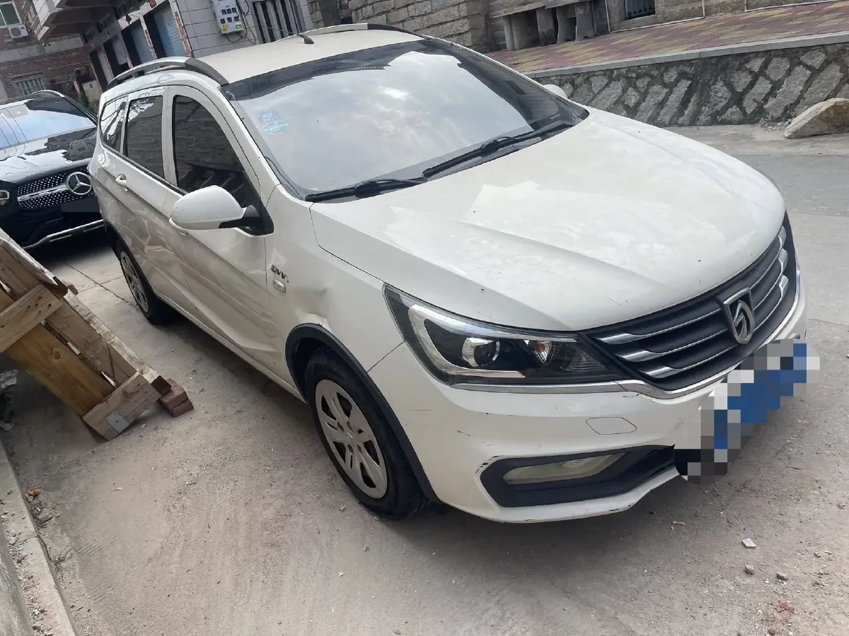 2017 BaoJun 310W 1.5L 105HP L4 6MT,autocango,china used car exporter,china ev exporter,chinese used car exporter,chinese used ev exporter