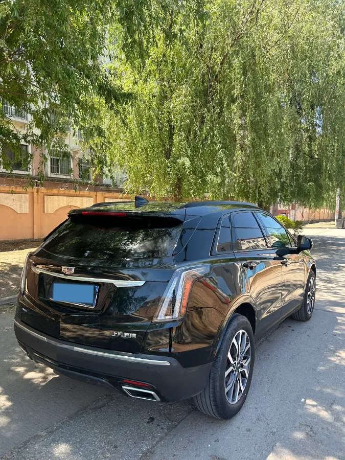 2022 Cadillac XT5 2.0T 237HP L4 9AT,autocango,china used car exporter,china ev exporter,chinese used car exporter,chinese used ev exporter