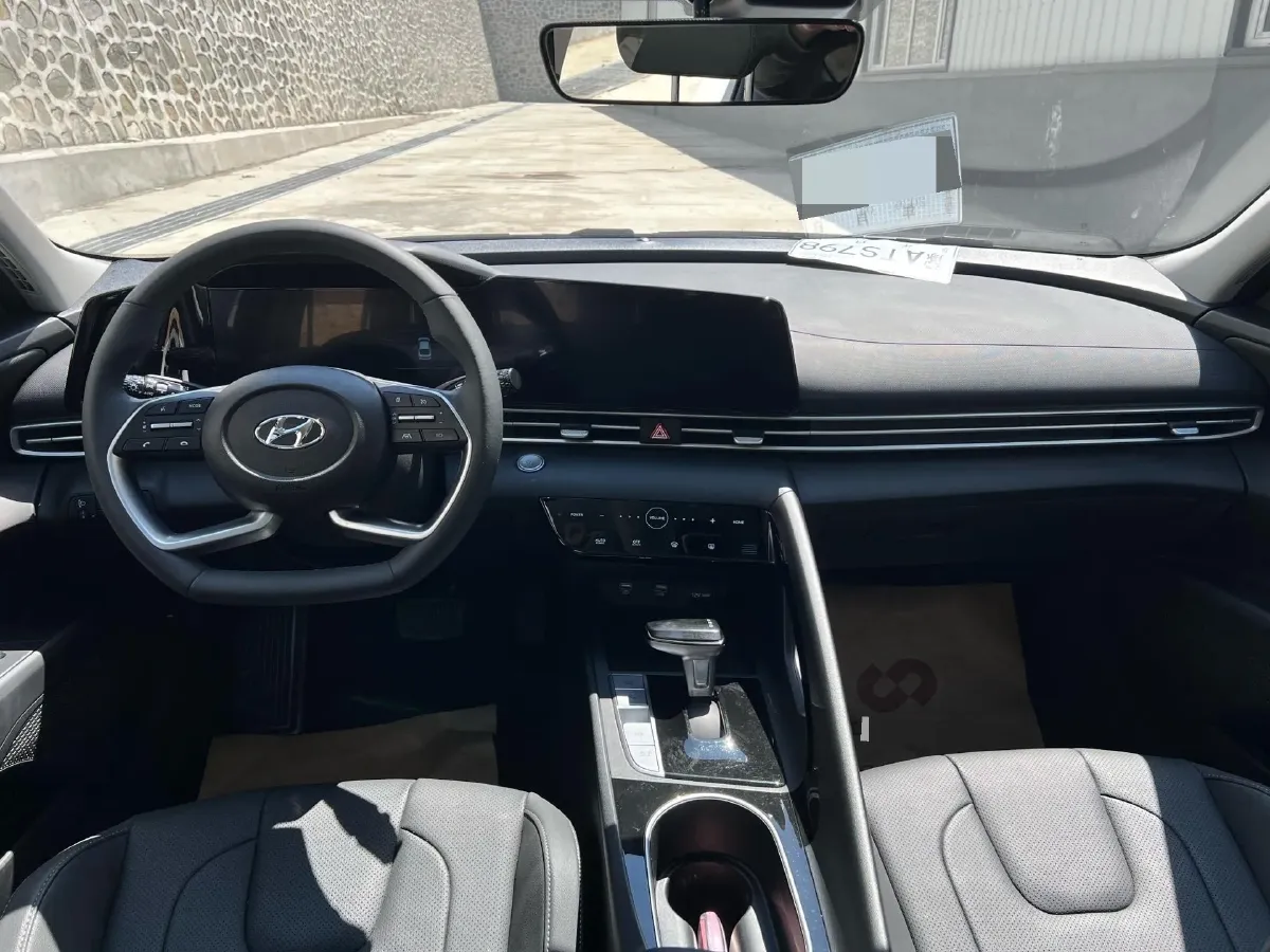 2022 Hyundai Elantra 1.5L 115HP L4 CVT,autocango,china used car exporter,china ev exporter,chinese used car exporter,chinese used ev exporter