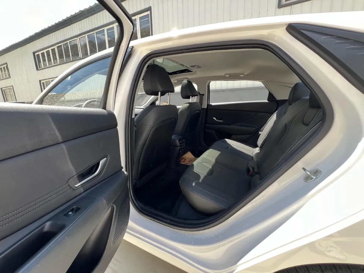 2022 Hyundai Elantra 1.5L 115HP L4 CVT,autocango,china used car exporter,china ev exporter,chinese used car exporter,chinese used ev exporter