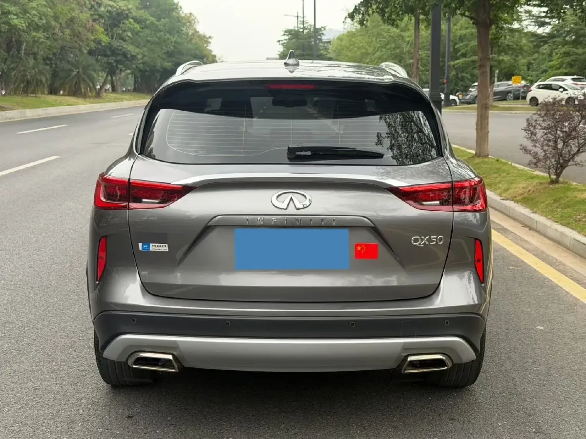 2018 Infiniti QX30 2.0T 211HP L4 7DCT,autocango,china used car exporter,china ev exporter,chinese used car exporter,chinese used ev exporter