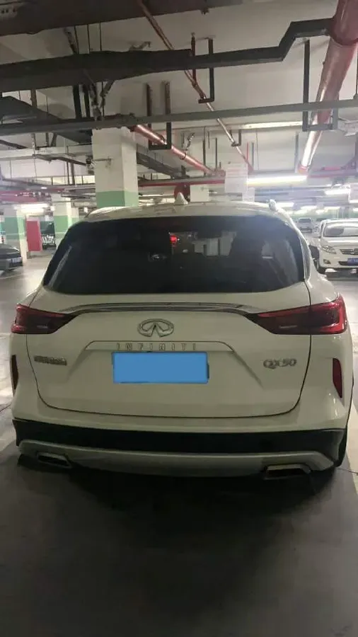 2018 Infiniti QX30 2.0T 211HP L4 7DCT,autocango,china used car exporter,china ev exporter,chinese used car exporter,chinese used ev exporter