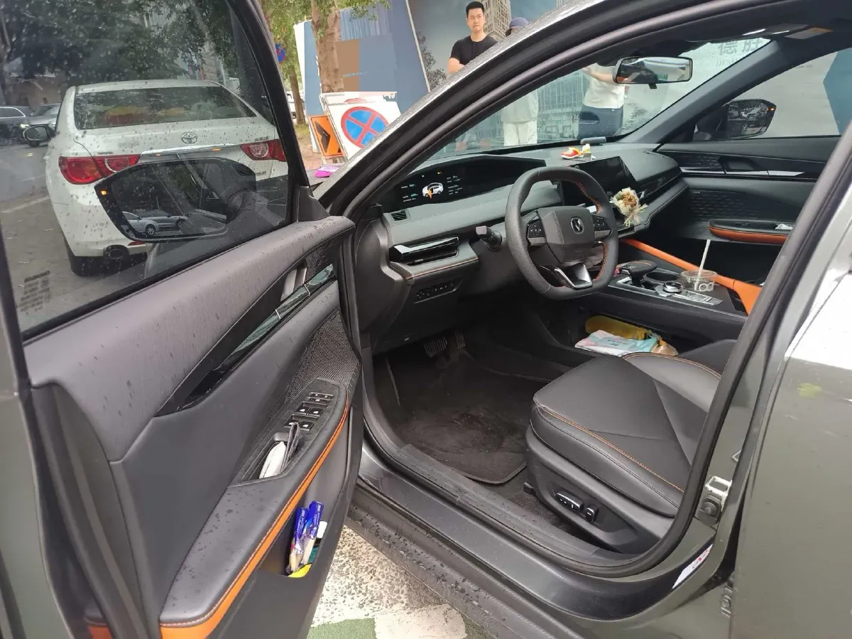 2023 ChangAn UNI-V iDD 1.5T 170HP L4 6TCT PHEV 18.4KWH,autocango,china used car exporter,china ev exporter,chinese used car exporter,chinese used ev exporter