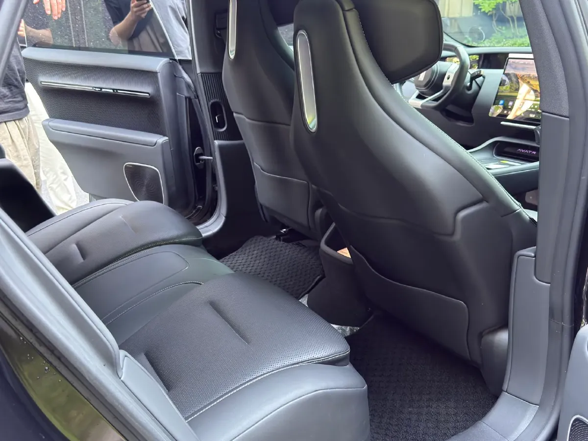 2025 Avatr 12 BEV 94.53KWH,autocango,china used car exporter,china ev exporter,chinese used car exporter,chinese used ev exporter