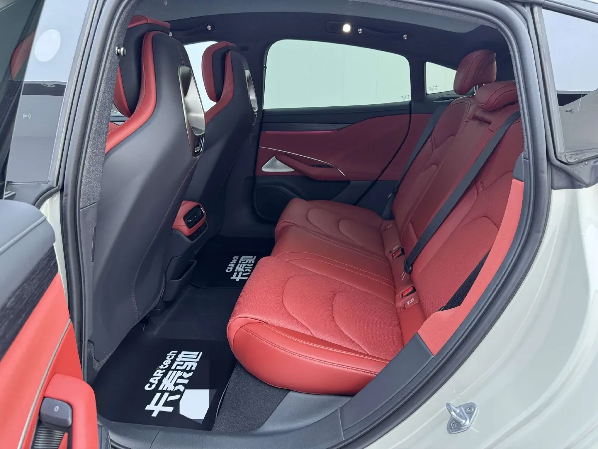 2024 MI SU7 BEV 94.3KWH,autocango,china used car exporter,china ev exporter,chinese used car exporter,chinese used ev exporter