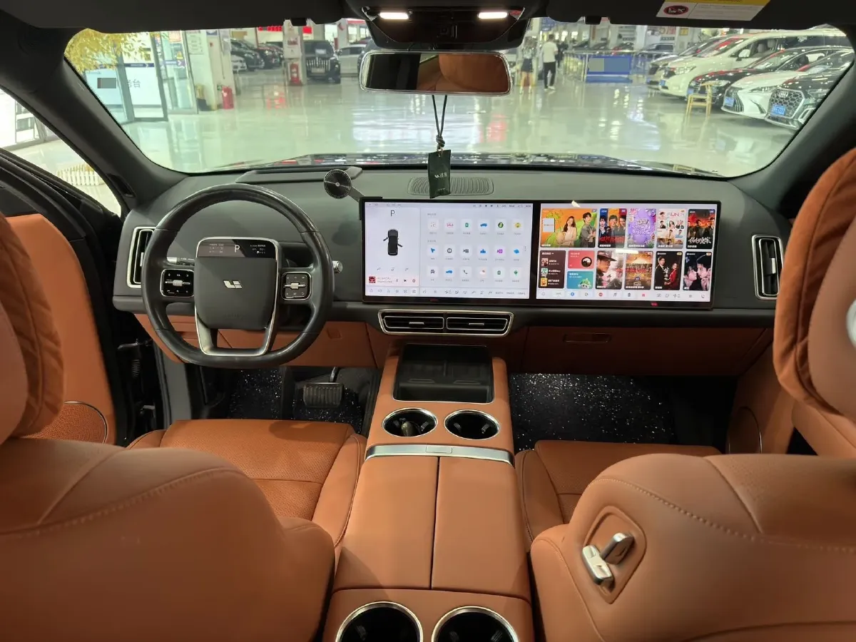 2024 Volvo S60 2.0T 197HP L4 7DCT,autocango,china used car exporter,china ev exporter,chinese used car exporter,chinese used ev exporter