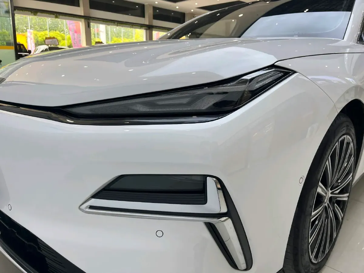 2025 Geely Galaxy Starshine 8 1.5T 163HP L4 3DHT PHEV 27.69KWH,autocango,china used car exporter,china ev exporter,chinese used car exporter,chinese used ev exporter