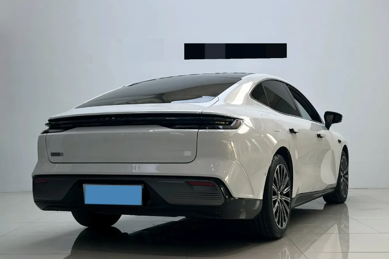 2025 Geely Galaxy Starshine 8 1.5T 163HP L4 3DHT PHEV 27.69KWH,autocango,china used car exporter,china ev exporter,chinese used car exporter,chinese used ev exporter