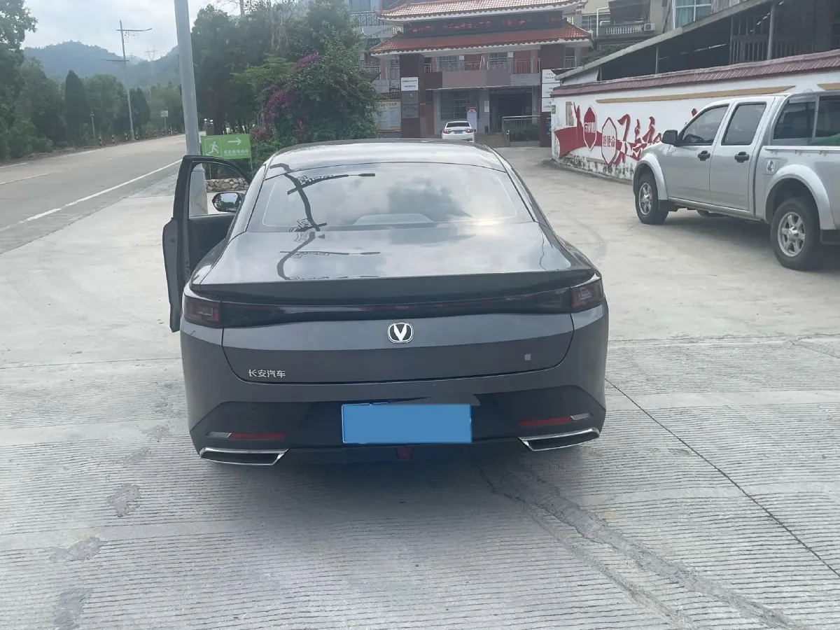 2025 ChangAn Eado 1.5T 192HP L4 7DCT,autocango,china used car exporter,china ev exporter,chinese used car exporter,chinese used ev exporter