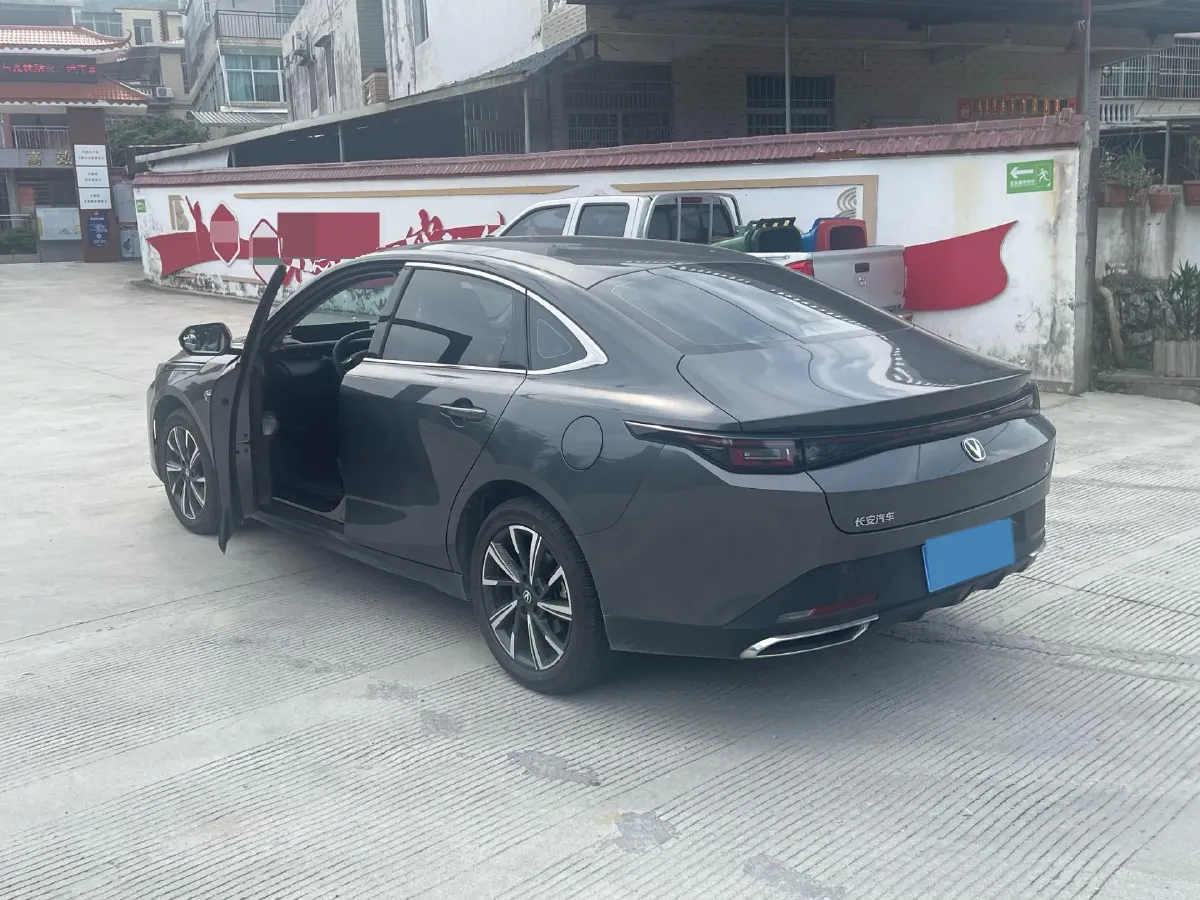 2025 ChangAn Eado 1.5T 192HP L4 7DCT,autocango,china used car exporter,china ev exporter,chinese used car exporter,chinese used ev exporter