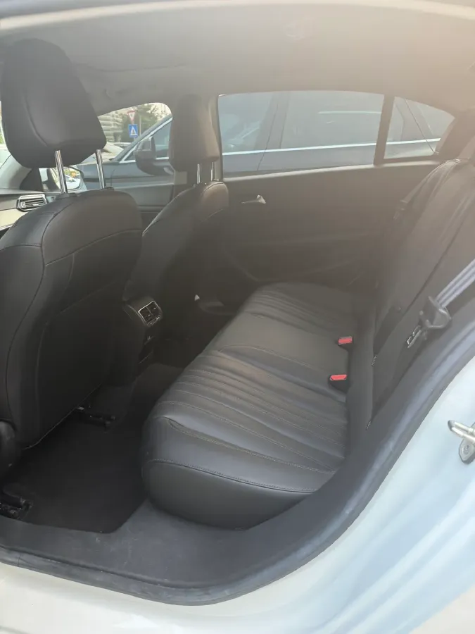 2022 Peugeot 408 1.6T 170HP L4 6AT,autocango,china used car exporter,china ev exporter,chinese used car exporter,chinese used ev exporter