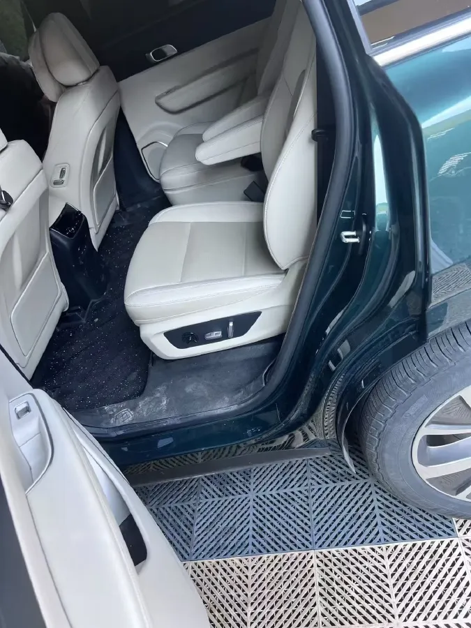 2021 Li ONE Range Extended 131HP REEV 40.5KWH,autocango,china used car exporter,china ev exporter,chinese used car exporter,chinese used ev exporter