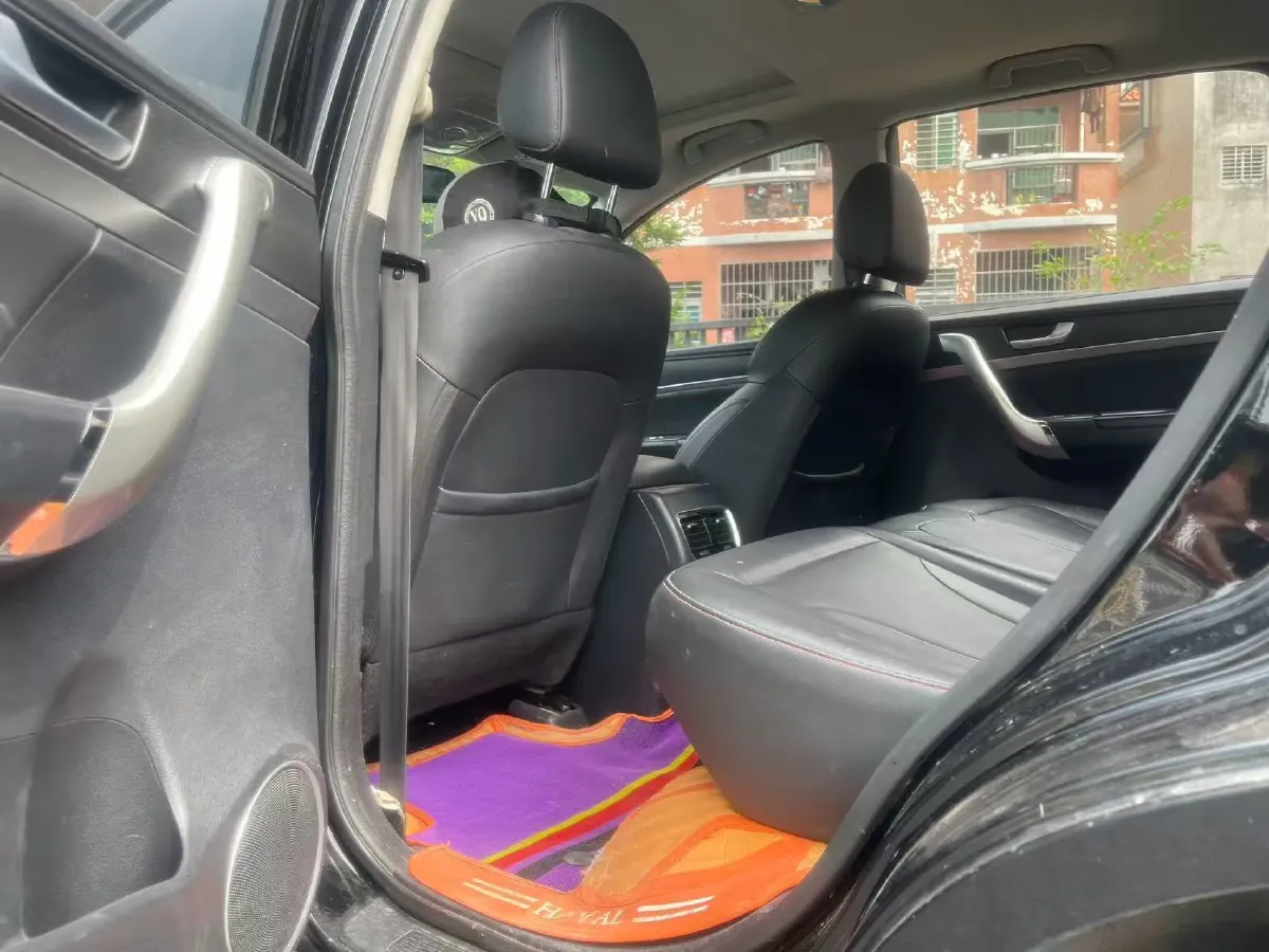 2019 Haval M6 1.5T 150HP L4 7DCT,autocango,china used car exporter,china ev exporter,chinese used car exporter,chinese used ev exporter