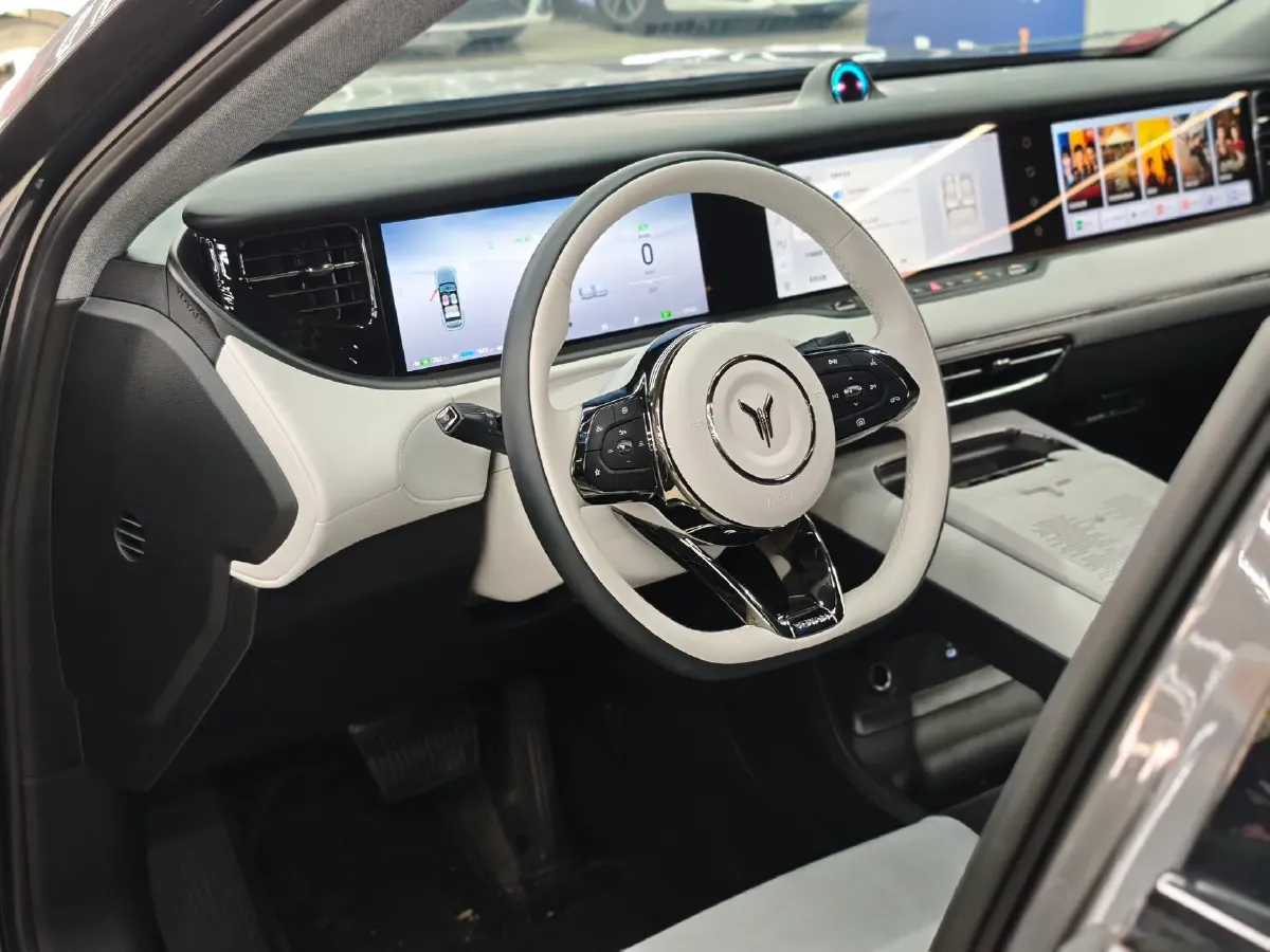 2025 Voyah FREE 1.5T 150HP L4 REEV 43KWH,autocango,china used car exporter,china ev exporter,chinese used car exporter,chinese used ev exporter