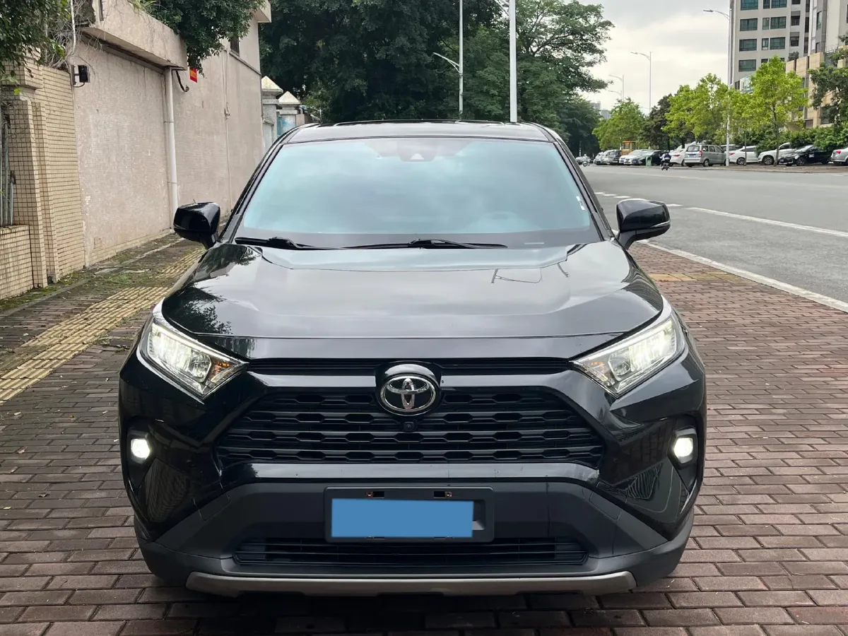 2023 Toyota RAV4 2.0L 171HP L4 CVT,autocango,china used car exporter,china ev exporter,chinese used car exporter,chinese used ev exporter