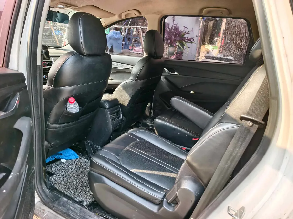 2018 BaoJun 360 1.5L 112HP L4 6MT,autocango,china used car exporter,china ev exporter,chinese used car exporter,chinese used ev exporter