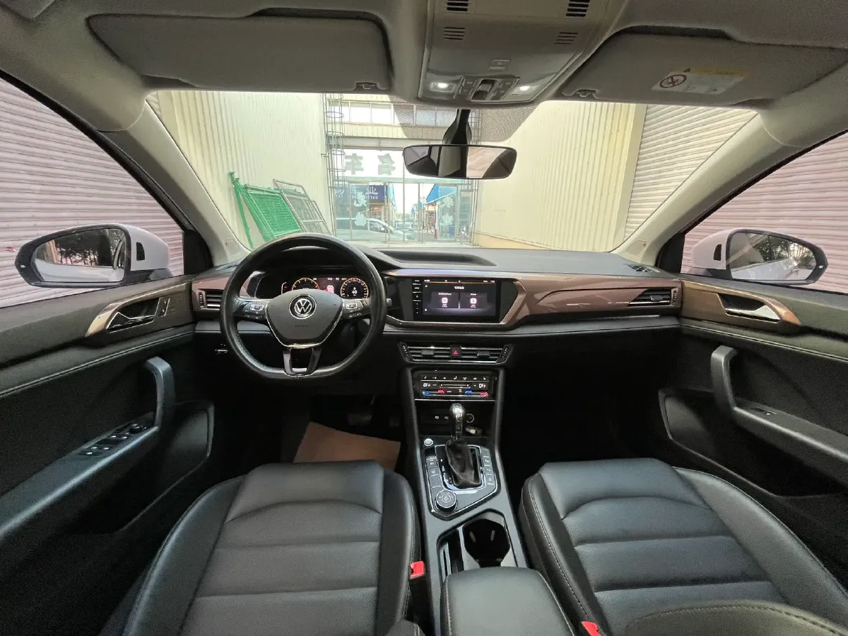 2022 Volkswagen Tharu 2.0T 186HP L4 7DCT,autocango,china used car exporter,china ev exporter,chinese used car exporter,chinese used ev exporter