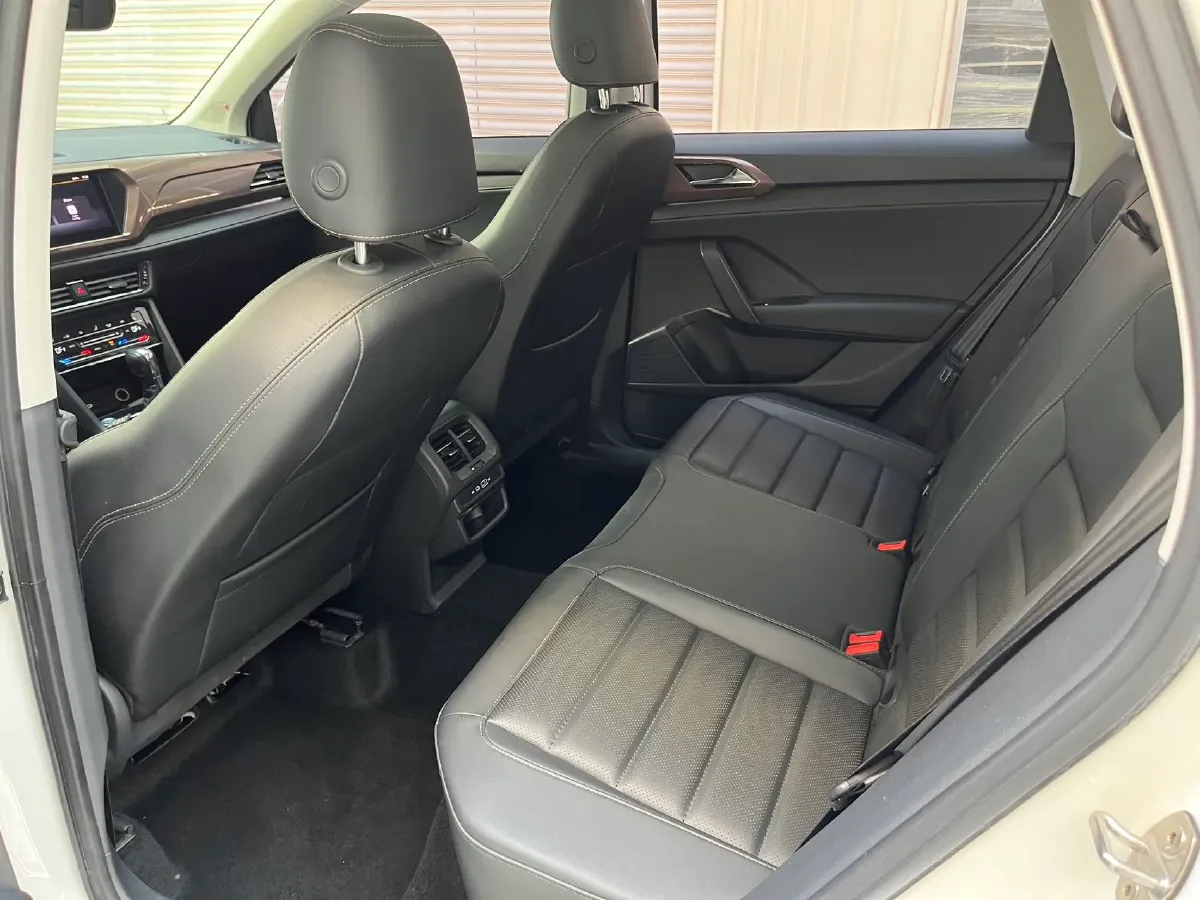 2022 Volkswagen Tharu 2.0T 186HP L4 7DCT,autocango,china used car exporter,china ev exporter,chinese used car exporter,chinese used ev exporter