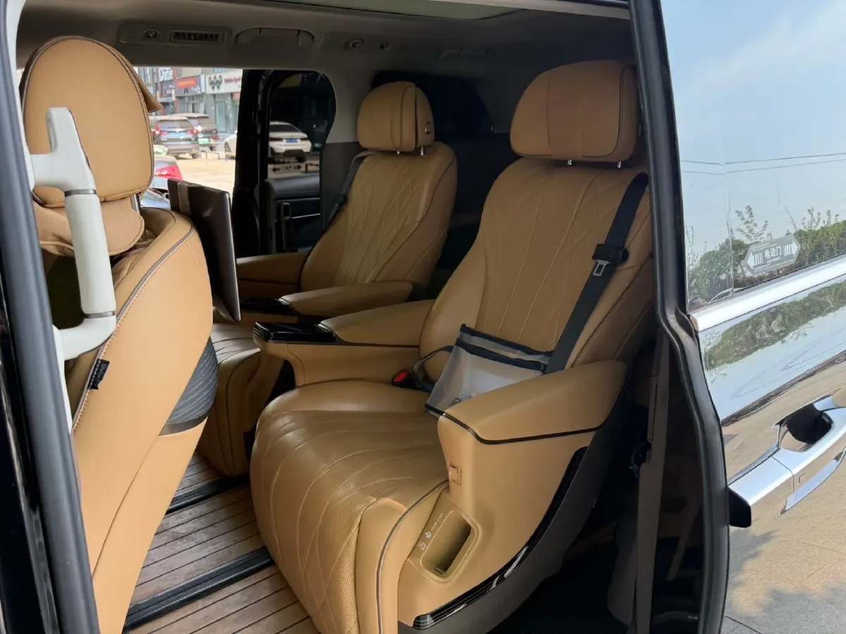 2022 Mercedes-Benz GLC Class 2.0T 197HP L4 9AT,autocango,china used car exporter,china ev exporter,chinese used car exporter,chinese used ev exporter