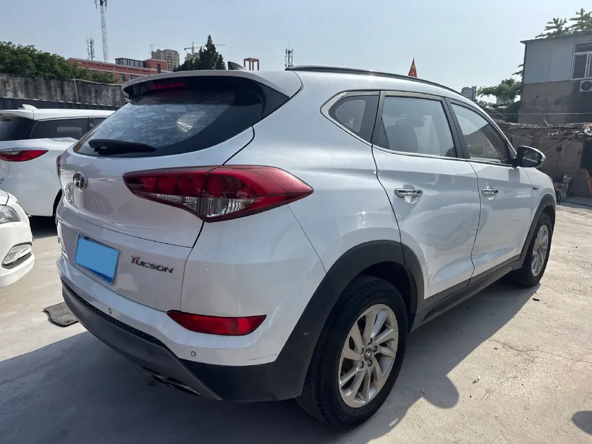 2015 Hyundai Tucson 1.6T 177HP L4 7DCT,autocango,china used car exporter,china ev exporter,chinese used car exporter,chinese used ev exporter
