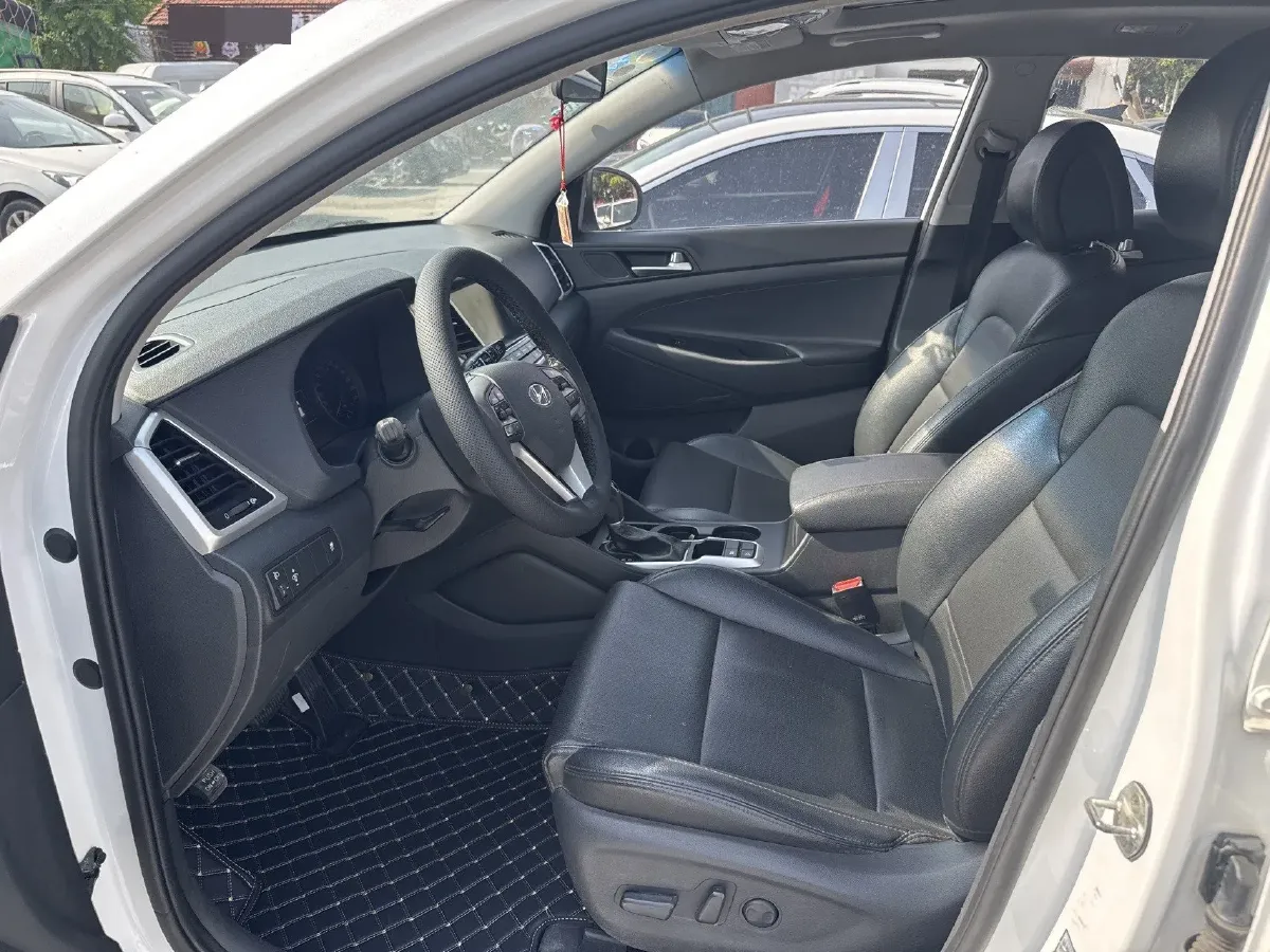 2015 Hyundai Tucson 1.6T 177HP L4 7DCT,autocango,china used car exporter,china ev exporter,chinese used car exporter,chinese used ev exporter