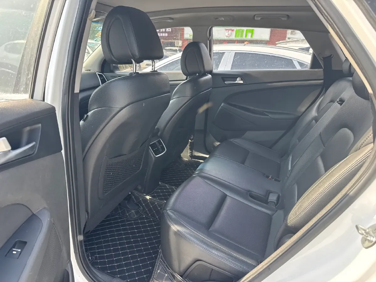 2015 Hyundai Tucson 1.6T 177HP L4 7DCT,autocango,china used car exporter,china ev exporter,chinese used car exporter,chinese used ev exporter