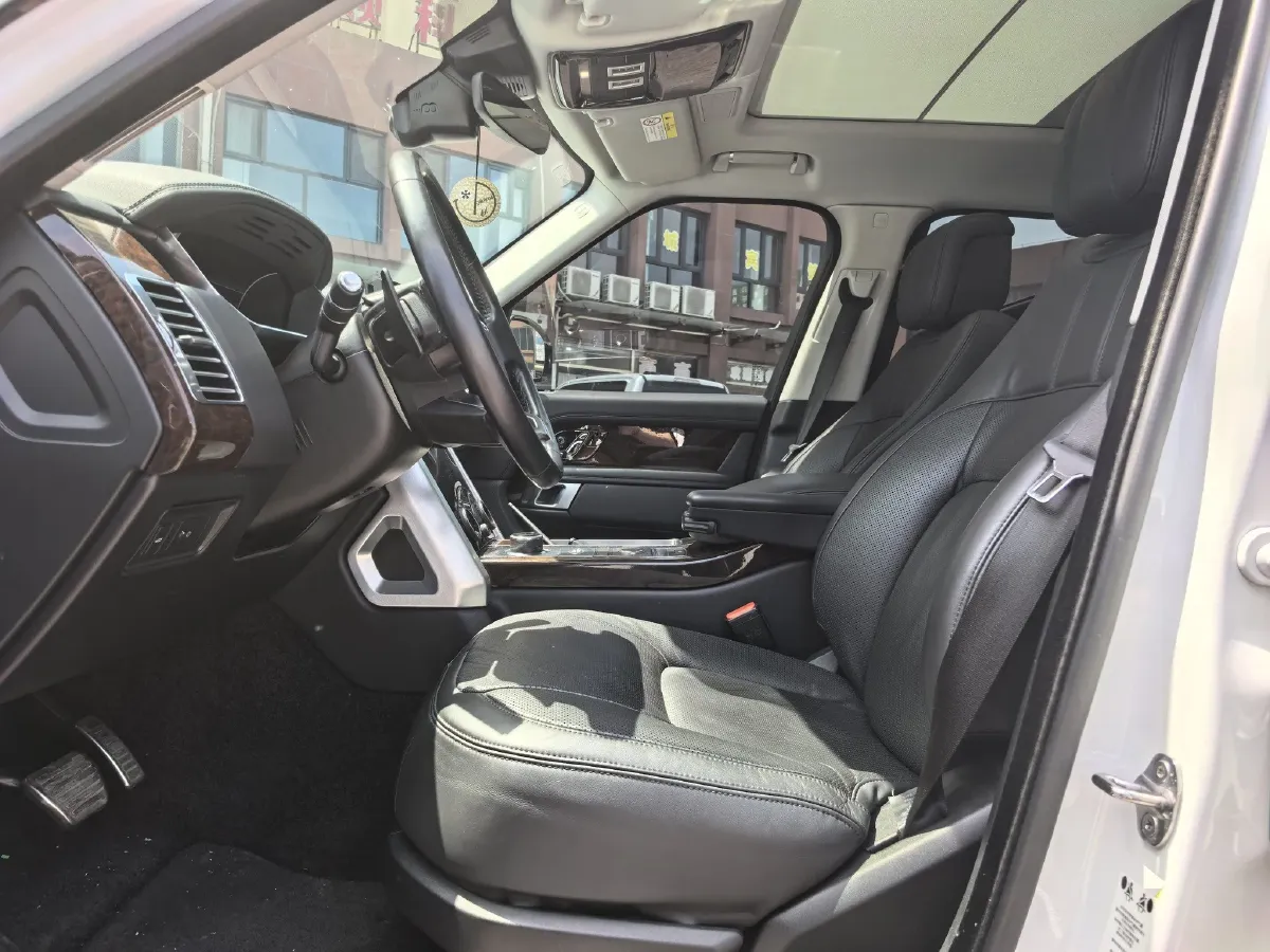 2020 Land Rover Range Rover 3.0T 400HP L6 8AT,autocango,china used car exporter,china ev exporter,chinese used car exporter,chinese used ev exporter