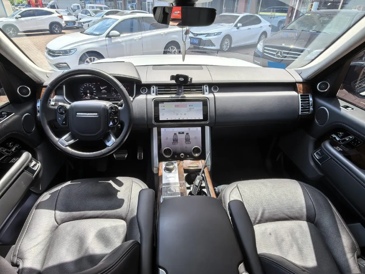 2020 Land Rover Range Rover 3.0T 400HP L6 8AT,autocango,china used car exporter,china ev exporter,chinese used car exporter,chinese used ev exporter
