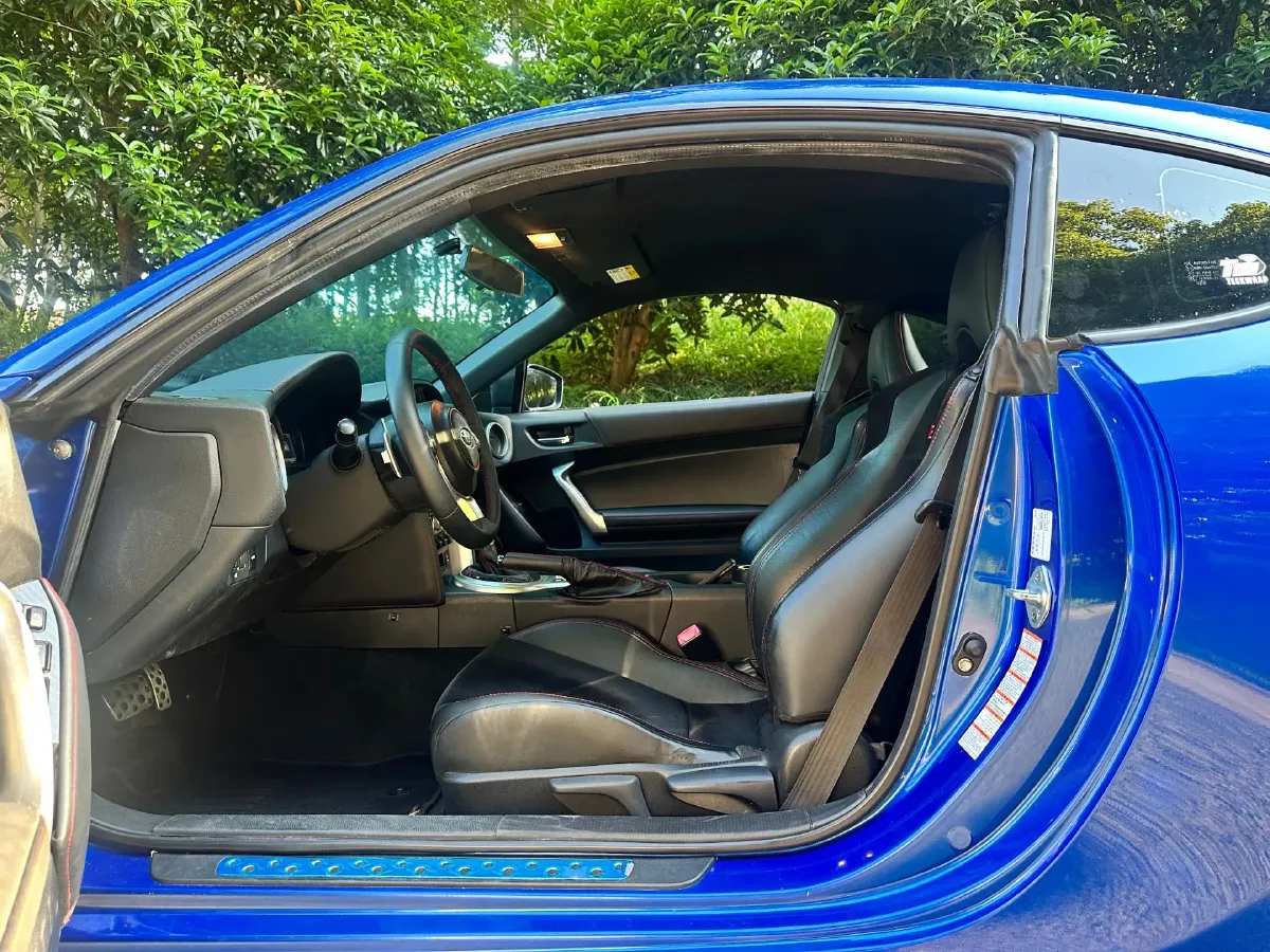 2017 Subaru BRZ 2.0L 200HP H4 6AT,autocango,china used car exporter,china ev exporter,chinese used car exporter,chinese used ev exporter