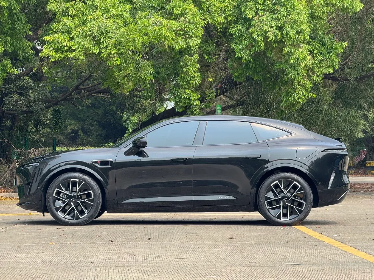2025 Avatr 11 1.5T 156HP L4 REEV 39.05KWH,autocango,china used car exporter,china ev exporter,chinese used car exporter,chinese used ev exporter