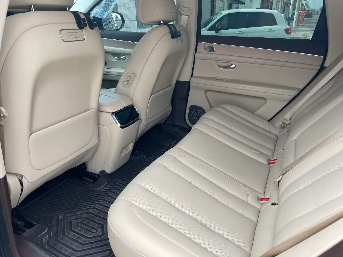 2024 AITO AITO M7 1.5T 152HP L4 REEV 40KWH,autocango,china used car exporter,china ev exporter,chinese used car exporter,chinese used ev exporter