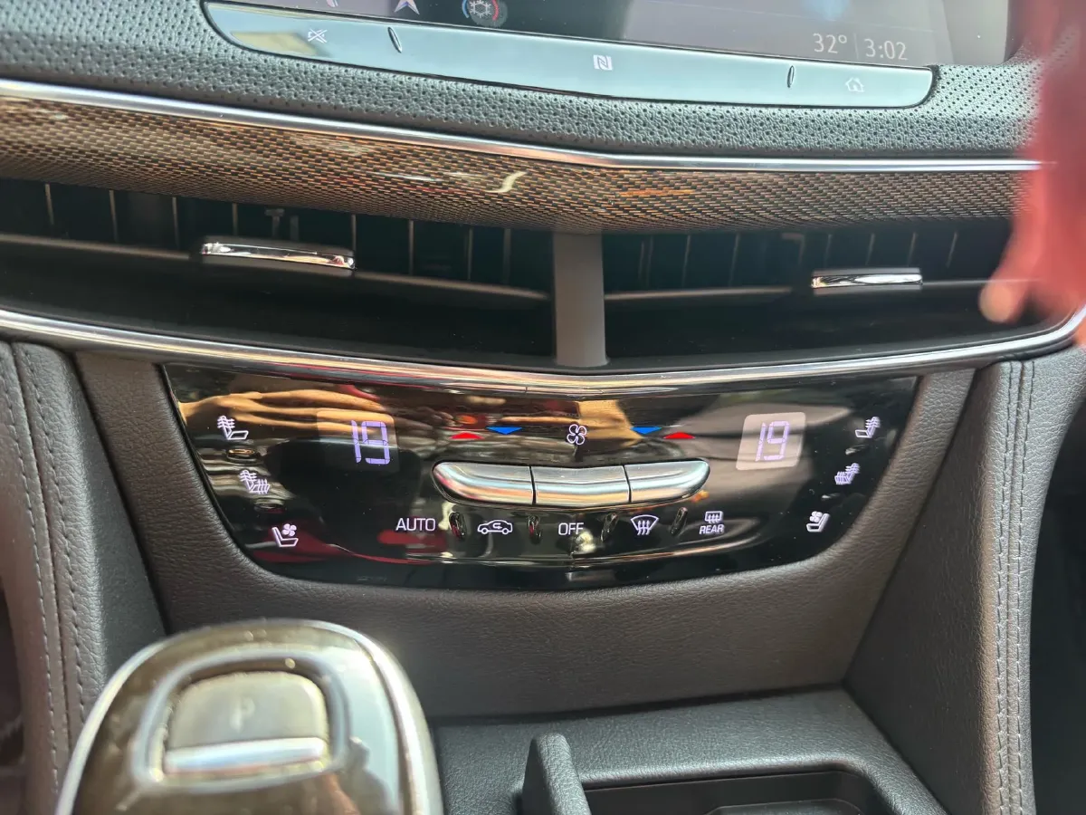 2020 Cadillac CT6 2.0T 241HP L4 10AT,autocango,china used car exporter,china ev exporter,chinese used car exporter,chinese used ev exporter