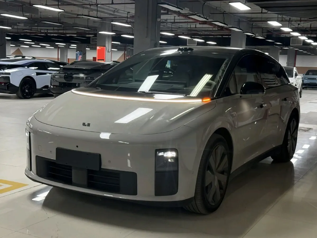 2025 Li i6 BEV,autocango,china used car exporter,china ev exporter,chinese used car exporter,chinese used ev exporter