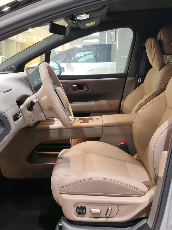 2025 Li i6 BEV,autocango,china used car exporter,china ev exporter,chinese used car exporter,chinese used ev exporter