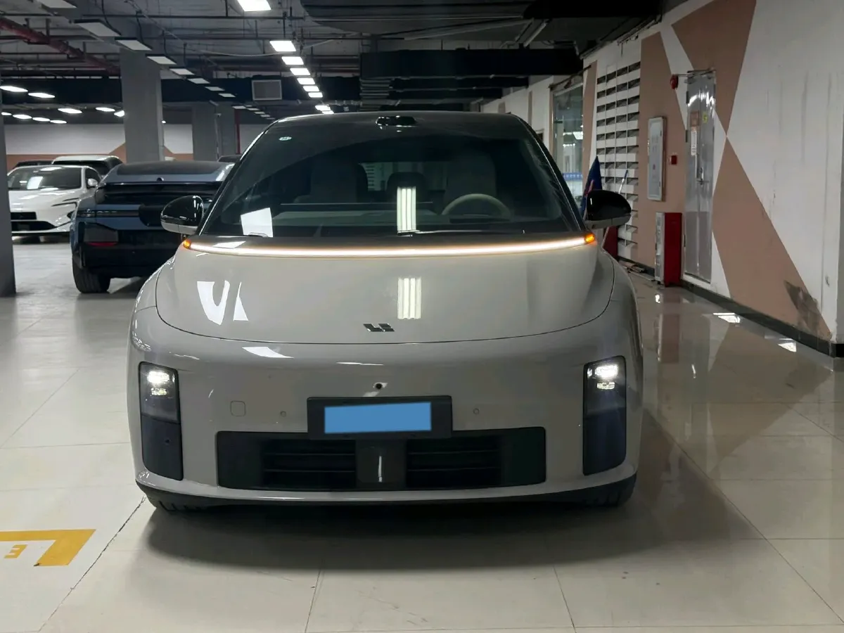 2025 Li i6 BEV,autocango,china used car exporter,china ev exporter,chinese used car exporter,chinese used ev exporter