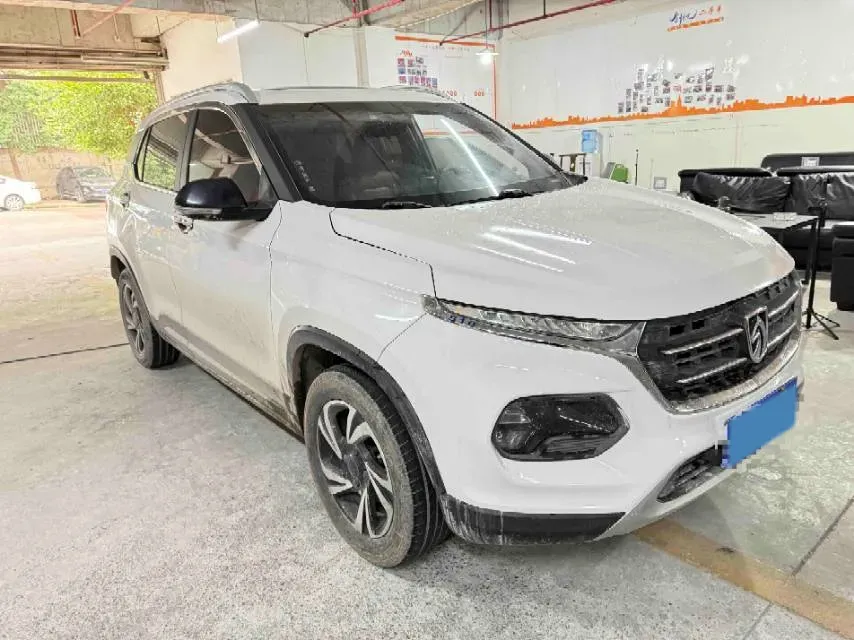 2017 BaoJun 310W 1.5L 105HP L4 6MT,autocango,china used car exporter,china ev exporter,chinese used car exporter,chinese used ev exporter