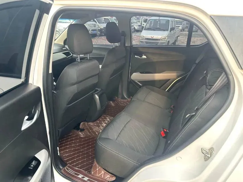 2017 BaoJun 310W 1.5L 105HP L4 6MT,autocango,china used car exporter,china ev exporter,chinese used car exporter,chinese used ev exporter