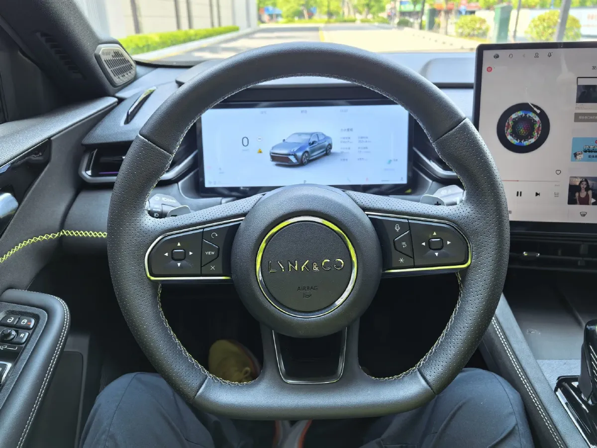 2025 LYNK&CO 03 2.0T 254HP L4 7DCT,autocango,china used car exporter,china ev exporter,chinese used car exporter,chinese used ev exporter