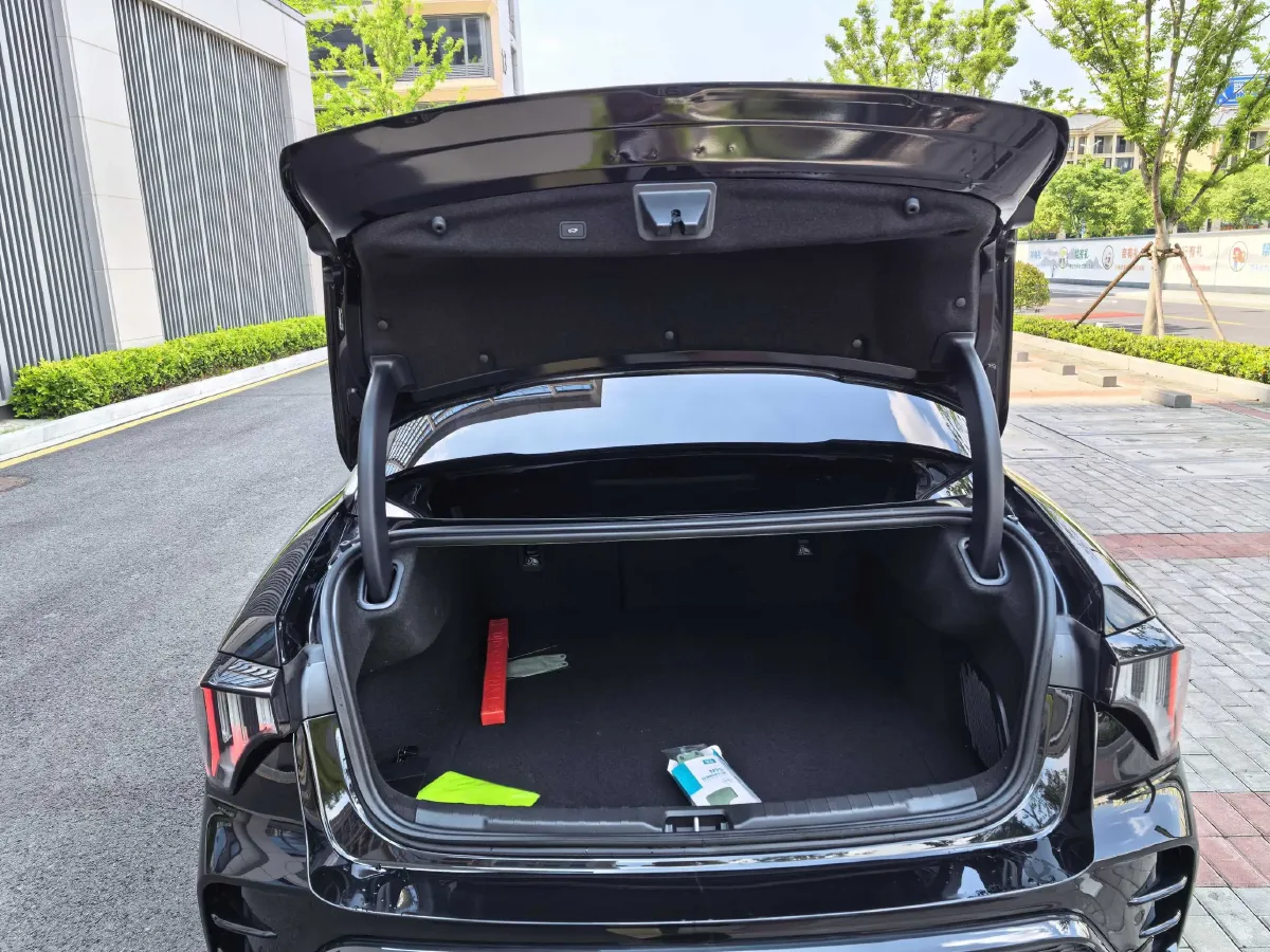 2025 LYNK&CO 03 2.0T 254HP L4 7DCT,autocango,china used car exporter,china ev exporter,chinese used car exporter,chinese used ev exporter