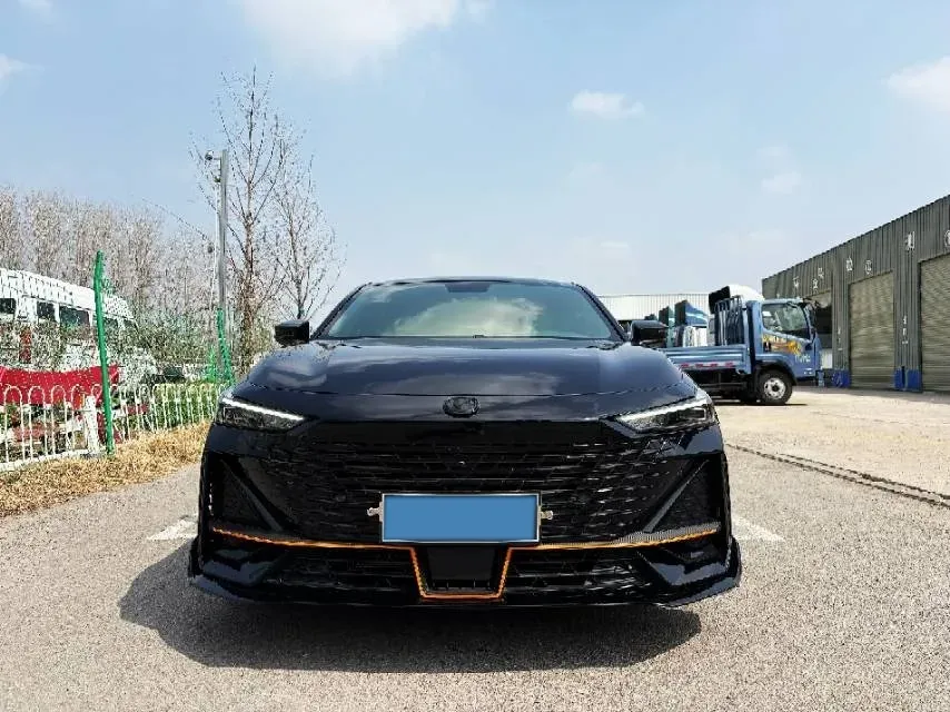 2022 ChangAn UNI-V 1.5T 188HP L4 7DCT,autocango,china used car exporter,china ev exporter,chinese used car exporter,chinese used ev exporter
