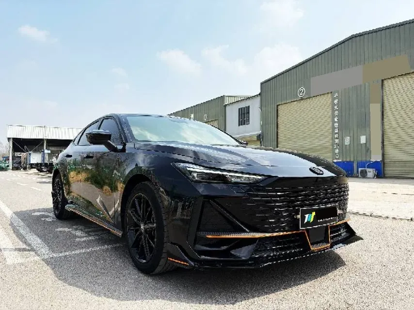 2022 ChangAn UNI-V 1.5T 188HP L4 7DCT,autocango,china used car exporter,china ev exporter,chinese used car exporter,chinese used ev exporter