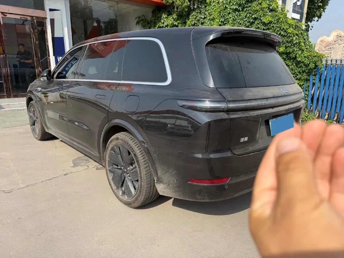 2025 Li L9 Range Extended 154HP REEV,autocango,china used car exporter,china ev exporter,chinese used car exporter,chinese used ev exporter