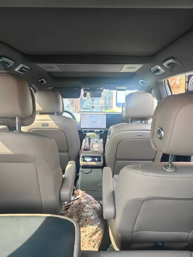 2025 Li L9 Range Extended 154HP REEV,autocango,china used car exporter,china ev exporter,chinese used car exporter,chinese used ev exporter