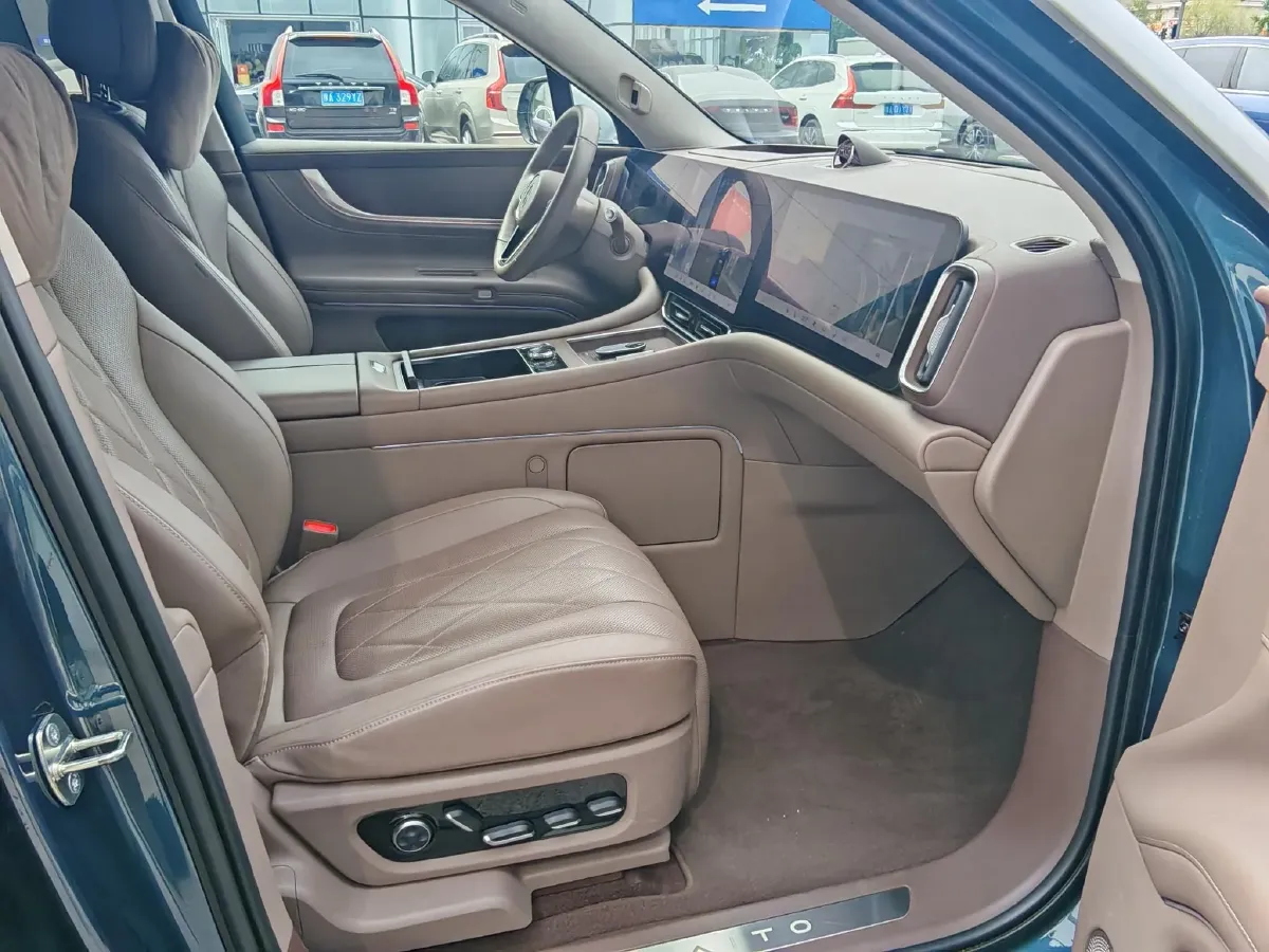 2024 AITO AITO M9 1.5T 152HP L4 REEV 42KWH,autocango,china used car exporter,china ev exporter,chinese used car exporter,chinese used ev exporter